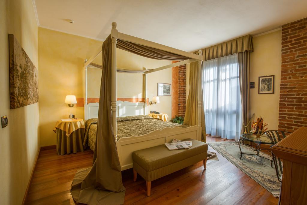 Romantic Hotel Furno San Francesco al Campo Buitenkant foto